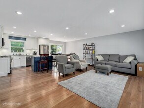 5735 Virginia Ave in Clarendon Hills, IL - Building Photo - Building Photo