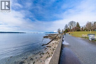 2015 Beach Ave in Vancouver, BC - Building Photo