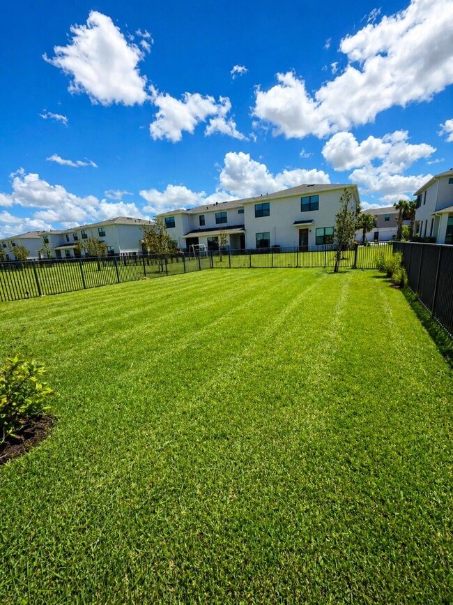 14162 SW Thorens Dr in Port St. Lucie, FL - Building Photo - Building Photo