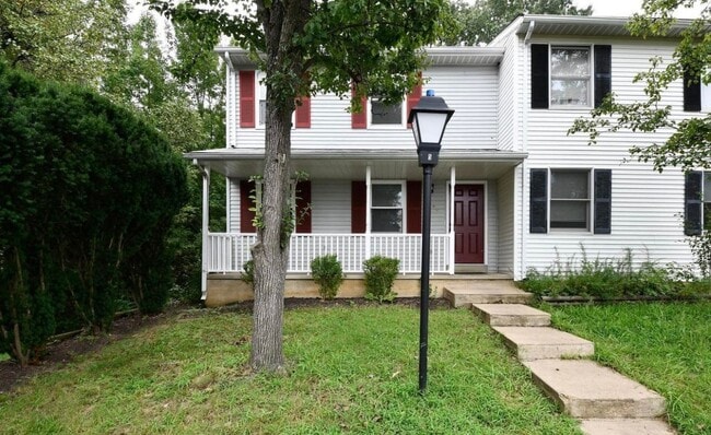 property at 5122 Redbud Rd