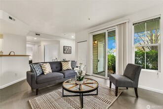 5286 236th Pl SE in Issaquah, WA - Building Photo - Building Photo