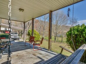 492 Olinger Dr in Kingsport, TN - Building Photo - Building Photo