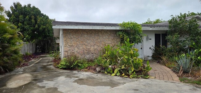 property at 528 102nd Ave N
