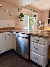 655 Porters Point Rd in Colchester, VT - Building Photo - Building Photo