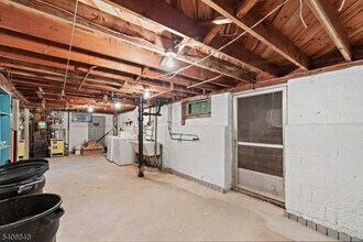 12 Stanchak Ct in Clifton, NJ - Building Photo - Building Photo