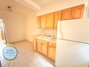 4919 W Berteau Ave in Chicago, IL - Foto de edificio - Building Photo