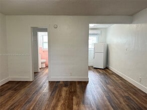 1821 Thomas St in Hollywood, FL - Building Photo - Building Photo