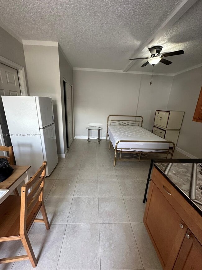 9710 NW 24th Ct in Sunrise, FL - Building Photo - Building Photo