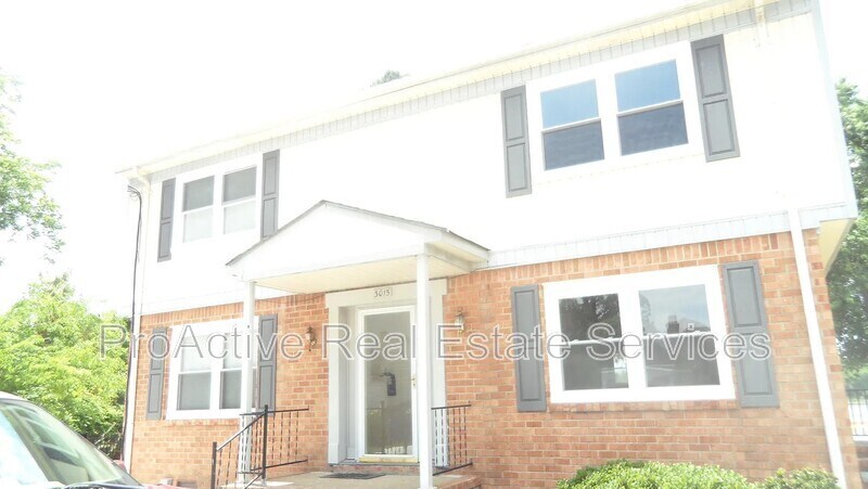 3015 Luxembourg St in Norfolk, VA - Building Photo