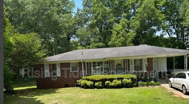property at 924 N Martinwood Dr