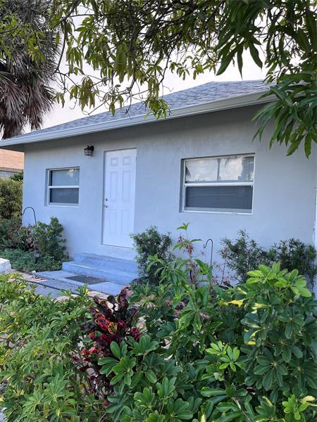 property at 405 SE 3rd St