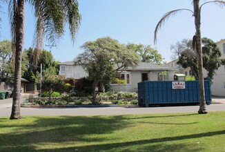 227 4th St in Santa Monica, CA - Foto de edificio - Building Photo