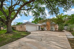 1007 Apache Falls Dr in Katy, TX - Building Photo