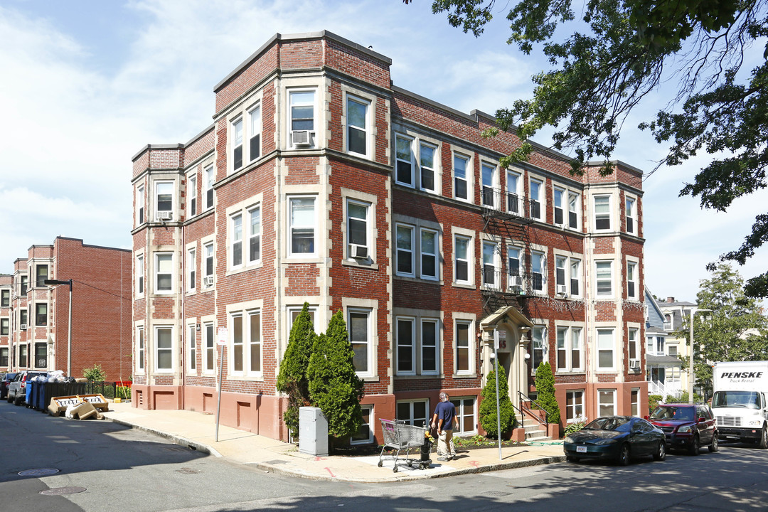 Wardman Apartments in Boston, MA - Foto de edificio