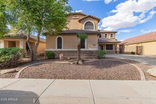 40882 W Robbins Dr in Maricopa, AZ - Building Photo
