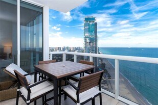 18201 Collins Ave, Unit 4208 in Sunny Isles Beach, FL - Building Photo