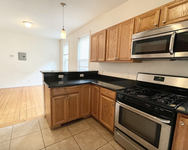 44 Delle Ave, Unit 2 in Boston, MA - Foto de edificio - Building Photo