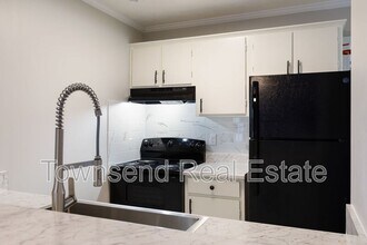 5866 Century Oaks Dr in Fayetteville, NC - Building Photo - Building Photo