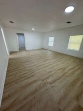 8230 Woodward St in Houston, TX - Building Photo - Building Photo