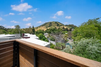 Artisan Apartments in San Luis Obispo, CA - Building Photo - Building Photo