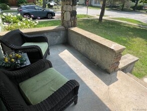 21 E Church St in Village of Clarkston, MI - Foto de edificio - Building Photo