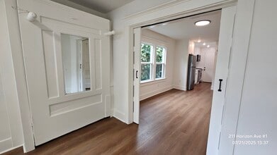 211 Horizon Ave, Unit 1 in Venice, CA - Building Photo - Building Photo
