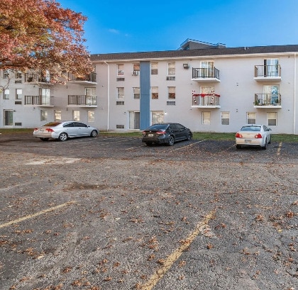 KP Eastland Condominiums