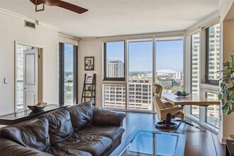 1 Beach Dr SE in St. Petersburg, FL - Building Photo - Building Photo