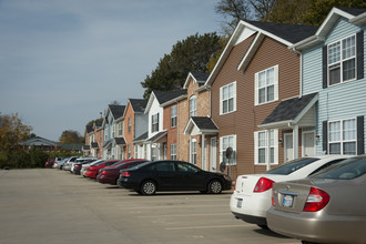 BSB Apartments in Lebanon, IL - Foto de edificio - Building Photo