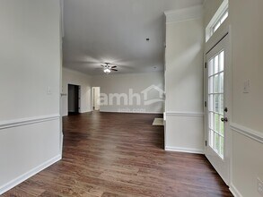 11202 Livingston Mill Rd in Charlotte, NC - Foto de edificio - Building Photo