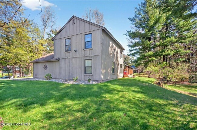 2 Glade Mallow Rd in Ballston Spa, NY - Building Photo - Building Photo