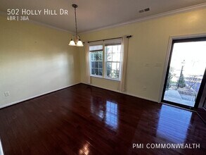 502 Holly Hill Dr in Barboursville, VA - Building Photo - Building Photo