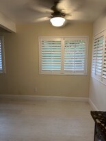 121 Calle Vista in Camarillo, CA - Building Photo