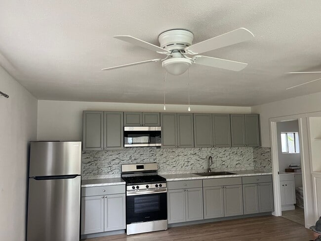property at 910 Deodar Rd