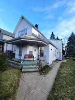 38 Grove St NE in Grand Rapids, MI - Building Photo