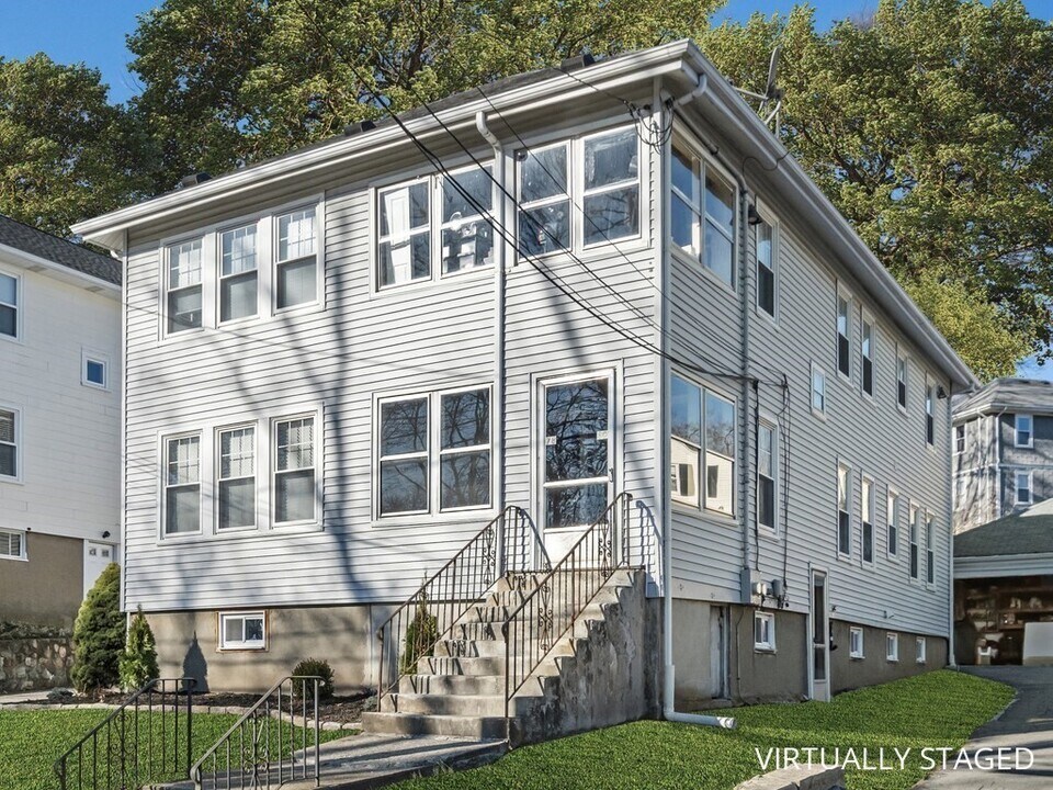 78-80 Elson Rd, Unit 80 in Waltham, MA - Foto de edificio