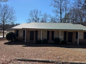 1247 Kings Mountain Ct in Columbus, GA - Building Photo