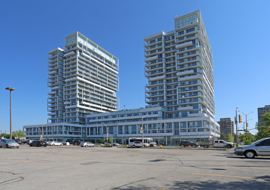 Senses in Oakville, ON - Building Photo