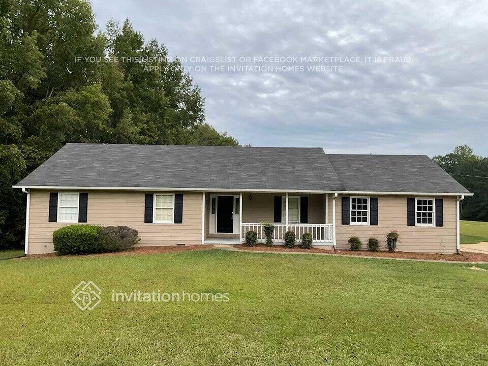 34 Singley Dr in Locust Grove, GA - Building Photo