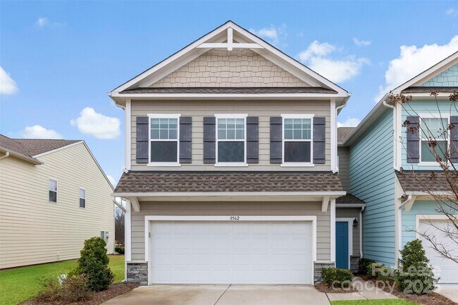 8562 River Ridge Dr in Charlotte, NC - Building Photo - Building Photo