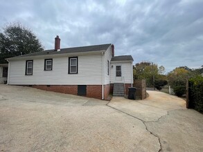 703 Perry Rd in Greenville, SC - Building Photo - Building Photo