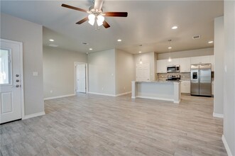 381 County Rd 306 in Jarrell, TX - Building Photo - Building Photo