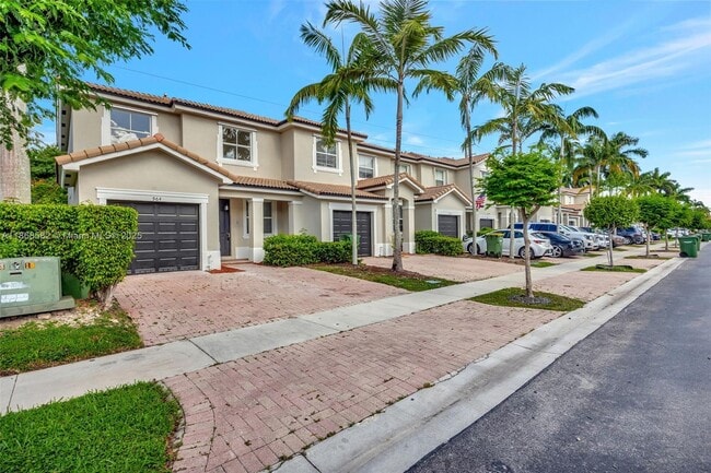 964 NE 41st Pl in Homestead, FL - Building Photo - Building Photo