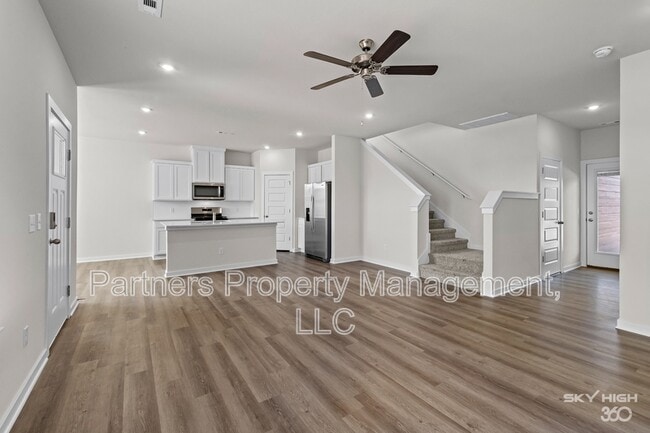 property at 289 S Neon Ave