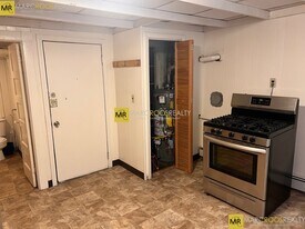 288 Cambridge St, Unit 8 in Boston, MA - Building Photo