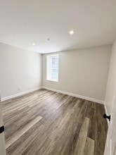 37 Cottage St in Sanford, ME - Foto de edificio - Building Photo