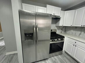 19645 Kingsville St in Harper Woods, MI - Building Photo - Building Photo