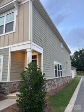 1002 Sagecroft Ln in Indian Trail, NC - Building Photo - Building Photo