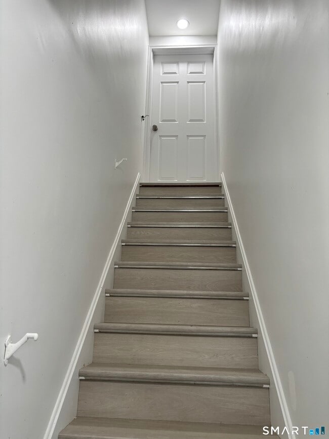 23 Roosevelt Ave in Stamford, CT - Building Photo - Building Photo