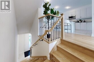 6 Marvin Ave in Oakville, ON - Building Photo - Building Photo